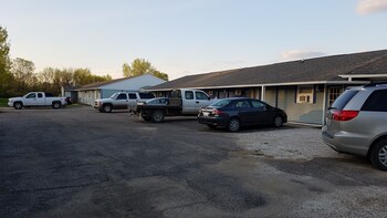 burr oak motel