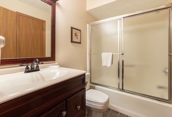 Seven Springs 1 Bedroom Deluxe Condo, Pet Friendly! By Redawning,,3 star