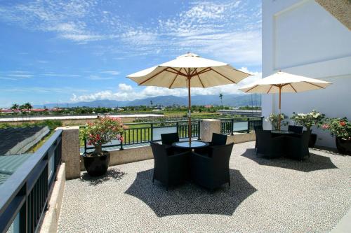 summer moonlight vacation house