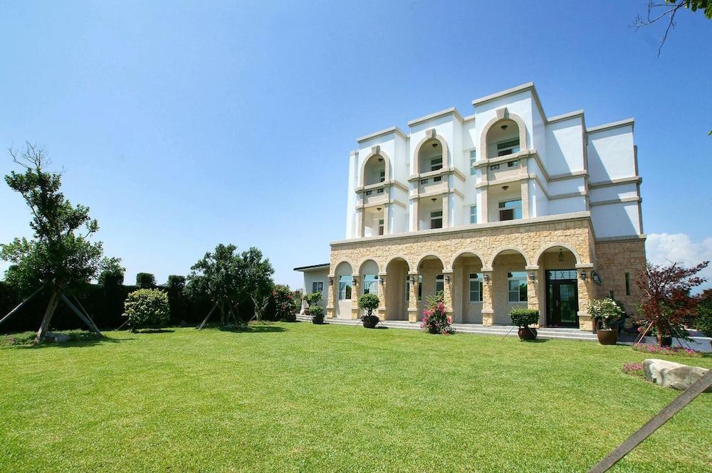 summer moonlight vacation house