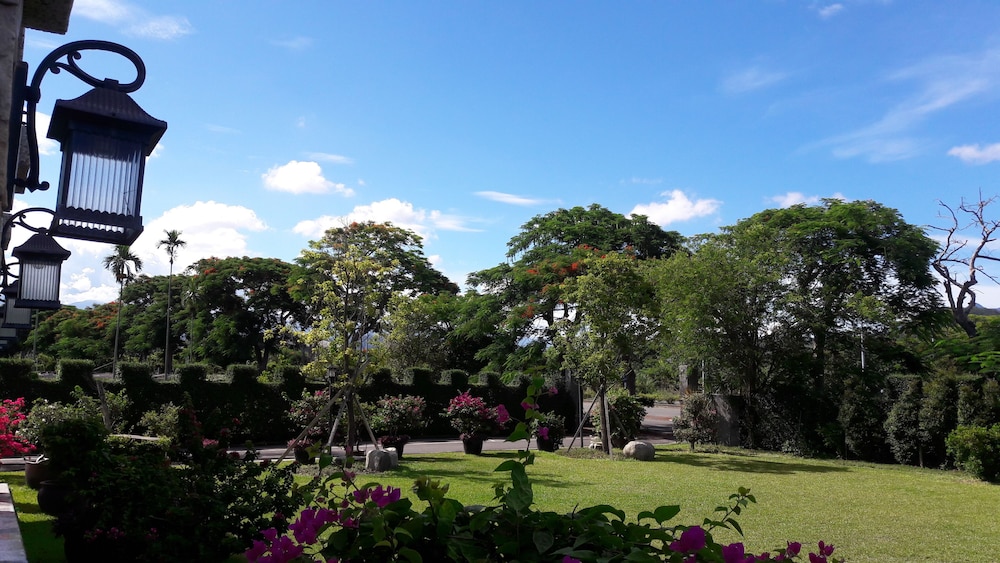 summer moonlight vacation house