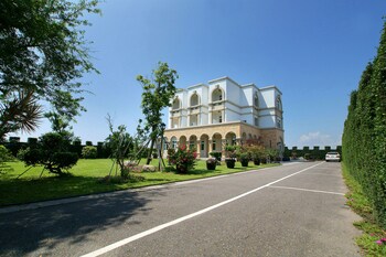 summer moonlight vacation house