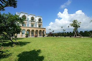 summer moonlight vacation house