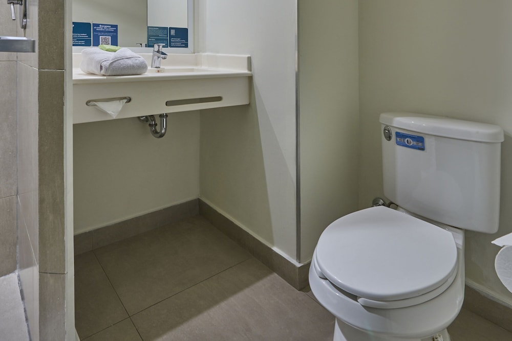 city express junior by marriott puebla finsa