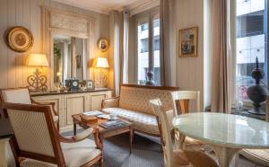 Hotel De L'avre,21, Rue De L'avre,3 star