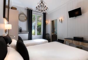 Hotel De L'avre,21, Rue De L'avre,3 star