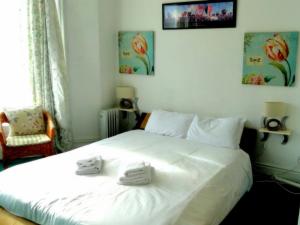 100 pipers hotel