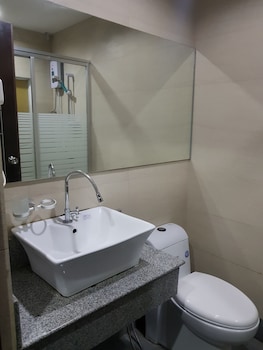 cherry midtown hotel