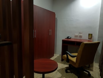 cherry midtown hotel