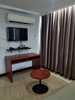 cherry midtown hotel