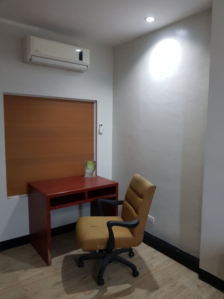 cherry midtown hotel