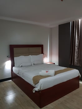 cherry midtown hotel