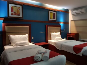 cherry midtown hotel