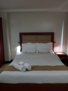 cherry midtown hotel