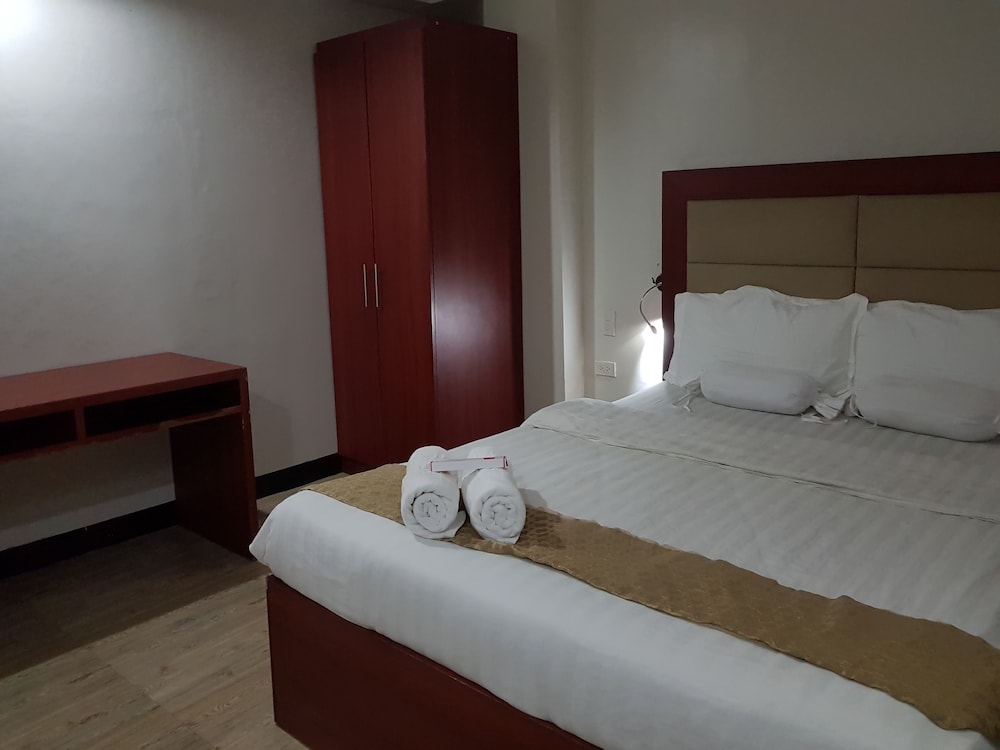 cherry midtown hotel