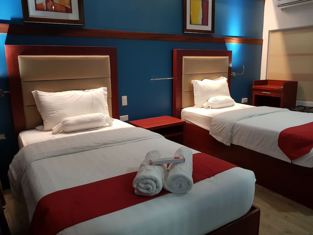 cherry midtown hotel