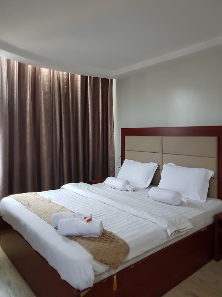 cherry midtown hotel