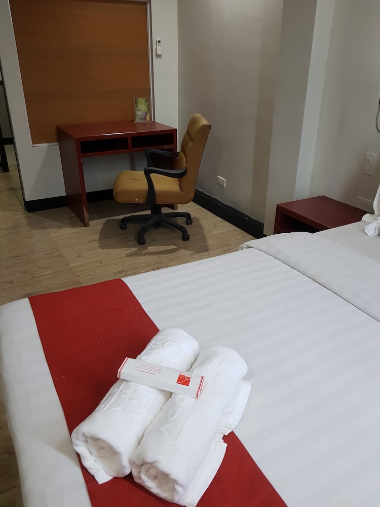 cherry midtown hotel