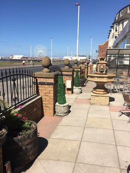 the craig y don hotel