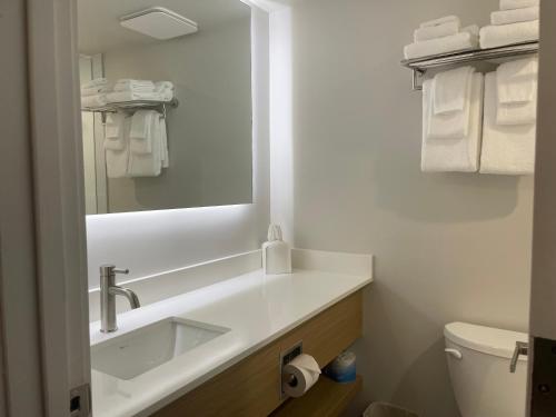 Baymont By Wyndham Gold River,Gold River>>Campbell River,3 star