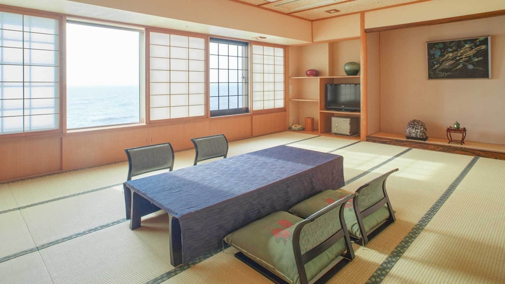 yunokawa hot spring yunohama hotel