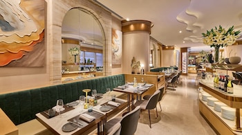 crowne plaza hong kong causeway bay an ihg hotel
