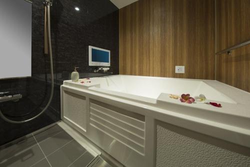 hotel in the green adults only