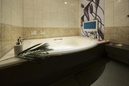 hotel in the green adults only