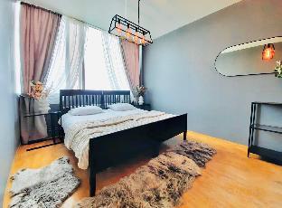 bus hostel reykjavik