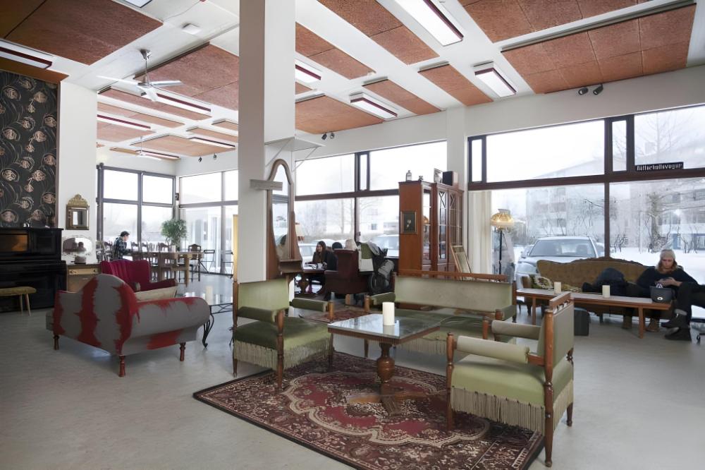 bus hostel reykjavik