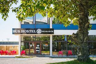 bus hostel reykjavik
