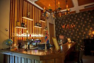 bus hostel reykjavik