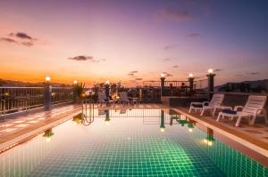 the crystal beach hotel