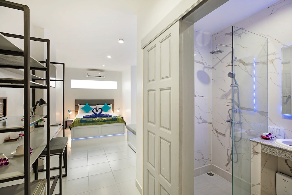 colorize boutique hotel