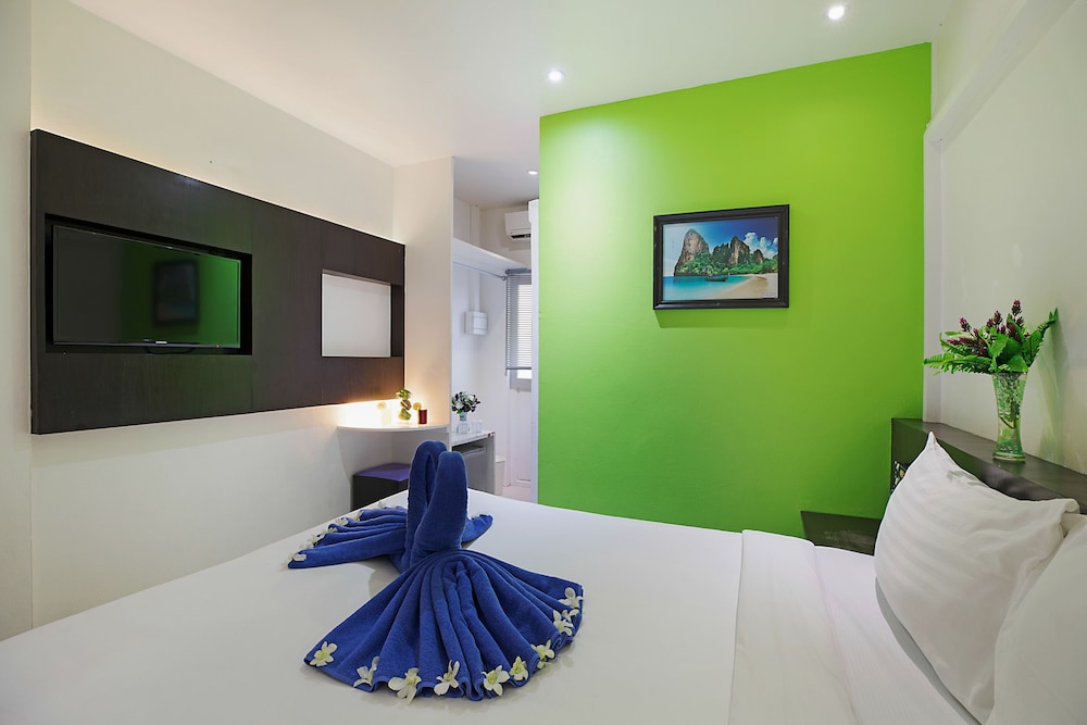 colorize boutique hotel