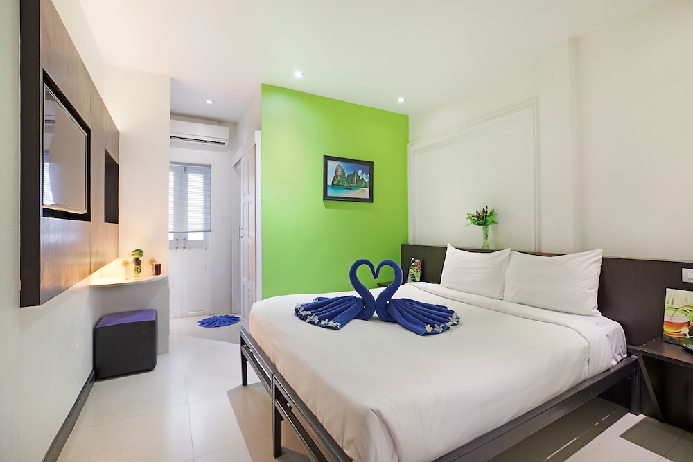 colorize boutique hotel