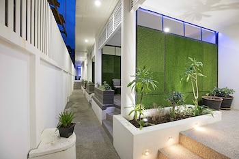 colorize boutique hotel