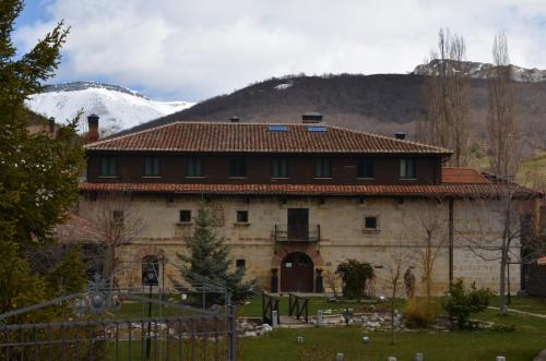 hotel posada fuentes carrionas
