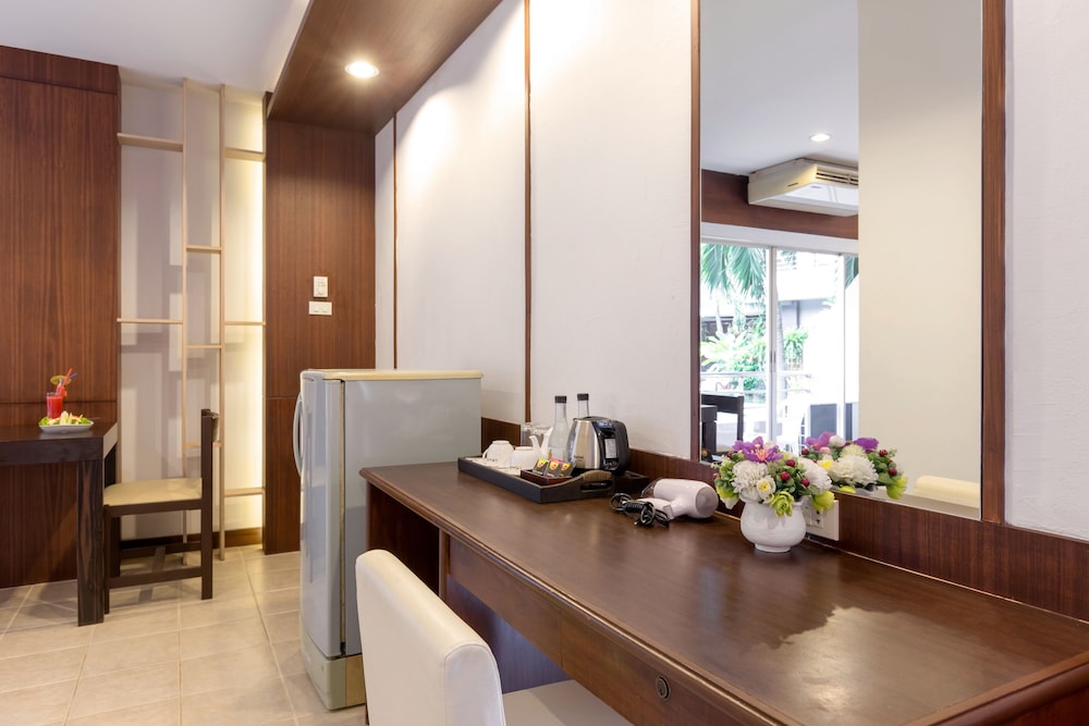 the holiday resort pattaya