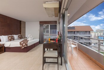 the holiday resort pattaya