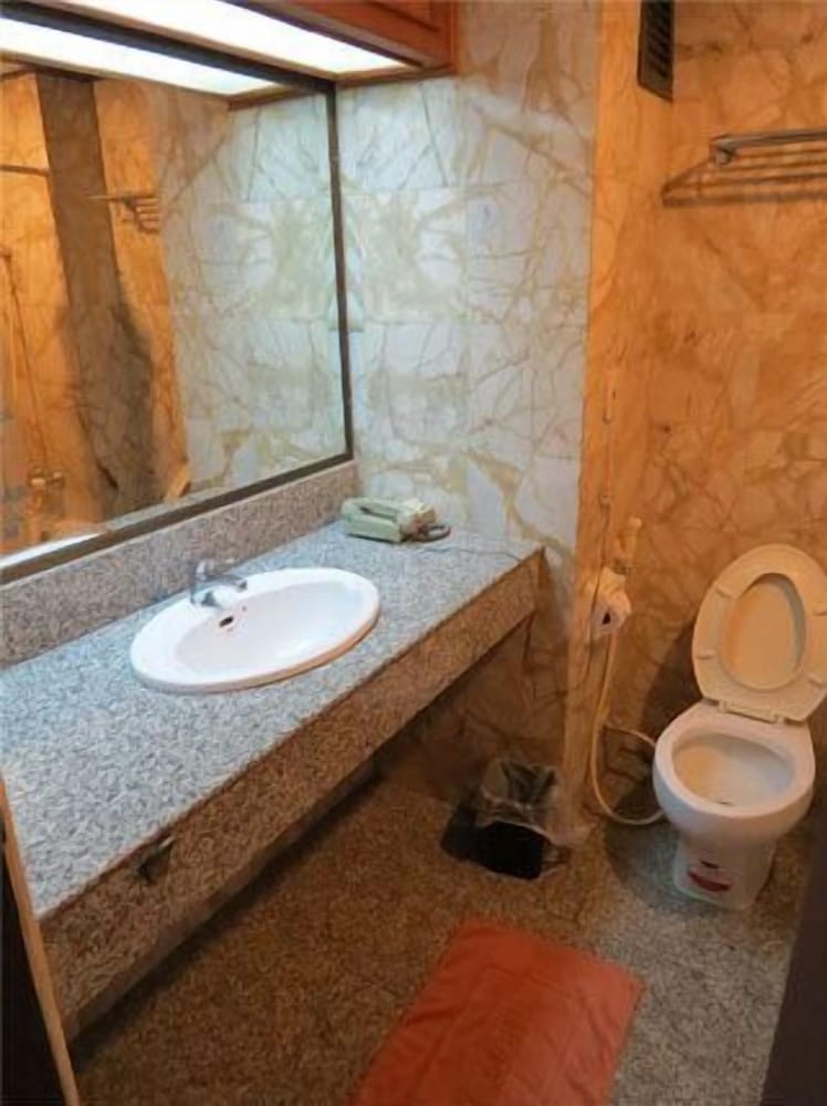 aa pattaya residence