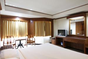 aa pattaya residence