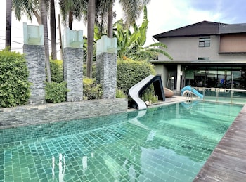 huern nana jomsawan