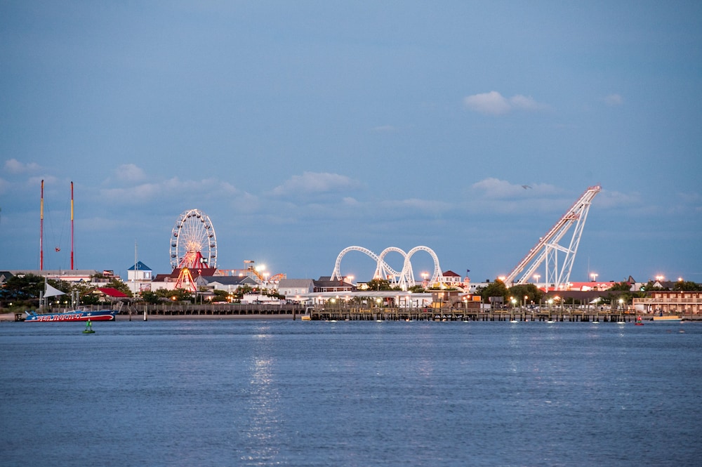 holiday inn express and suites west ocean city by ihg
