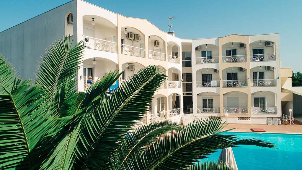 stavros beach hotel