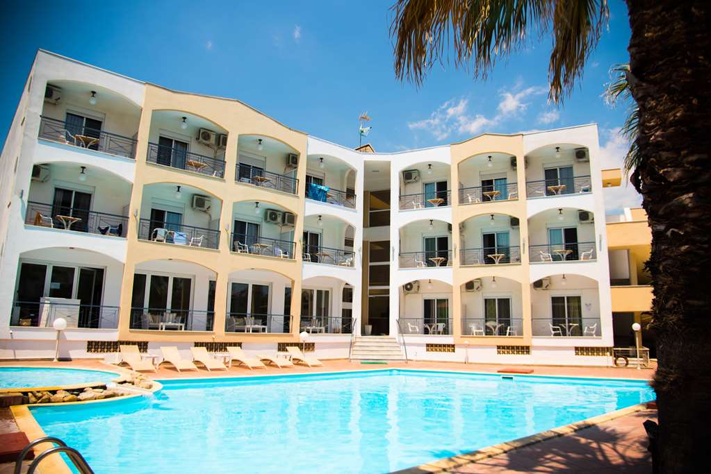stavros beach hotel