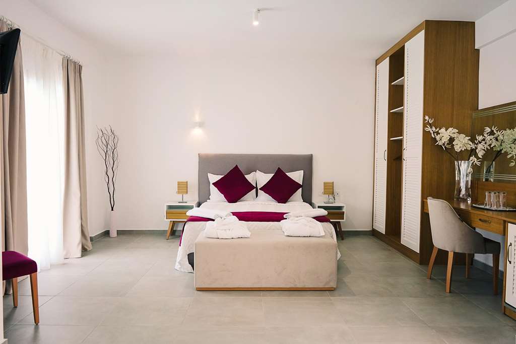 stavros beach hotel