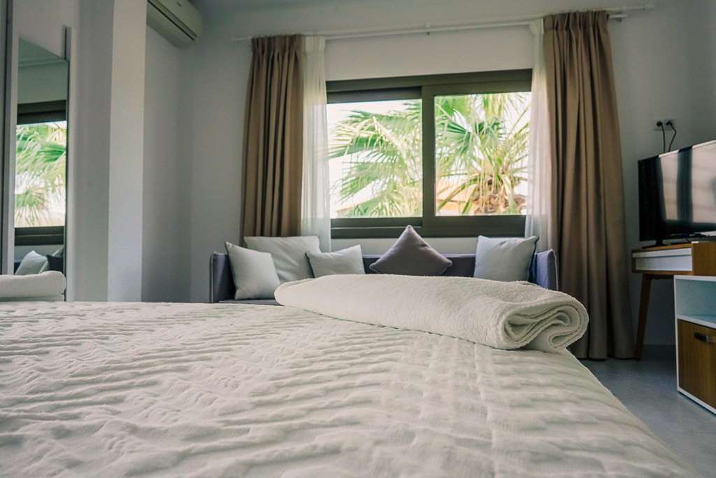 stavros beach hotel