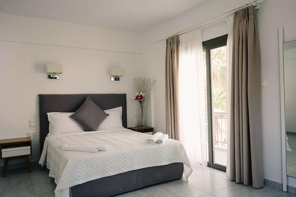 stavros beach hotel