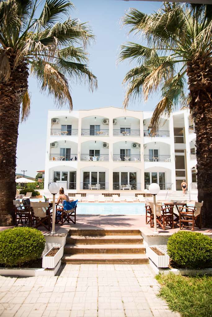 stavros beach hotel